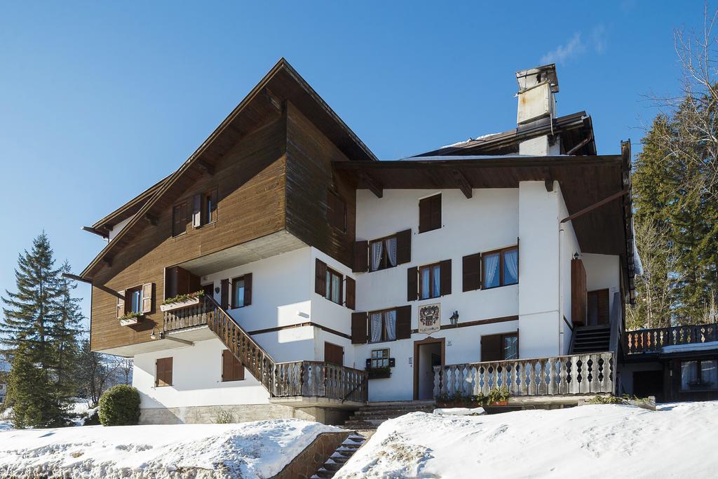 Villa Casanova - Stayincortina Cortina dʼAmpezzo Quarto foto